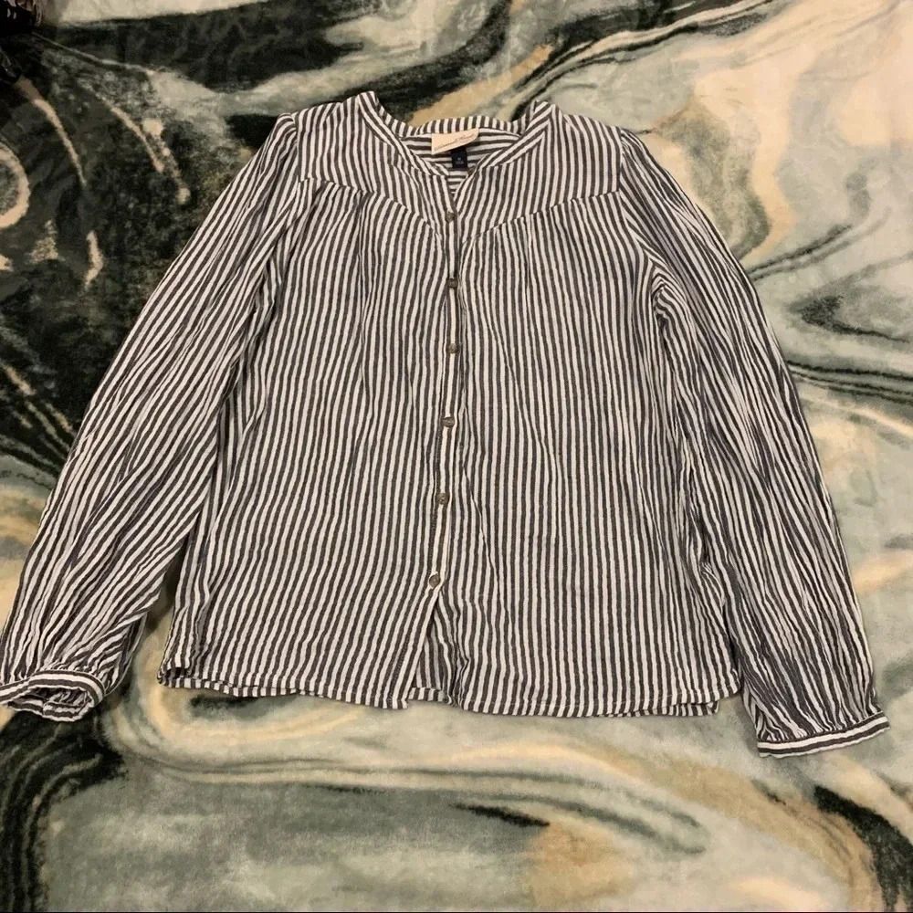 🔴Universal Thread | Puff Long Sleeve Button down - Picture 4 of 9
